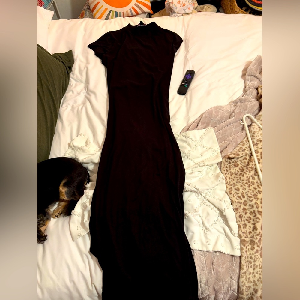Long black dress Discreet